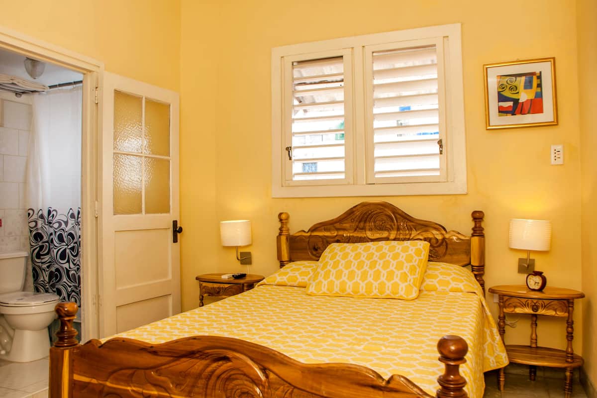 Chambre Double | Minibar, draps fournis