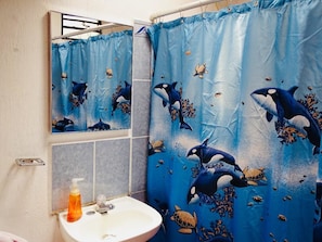 Bathroom - Banana Azul (Antigua Guatemala)