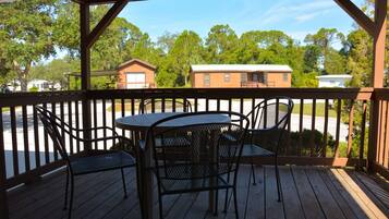 Stuga - 1 sovrum (Cabin 55) | Terrass/Patio