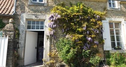 Petit manoir de la berthenlaire