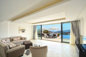 Villa, 4 Bedrooms | Living room | LCD TV - Villa Roza 3 (Kas)