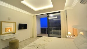 4 bedrooms, desk, iron/ironing board, WiFi (free) - Villa Roza 3 (Kas)