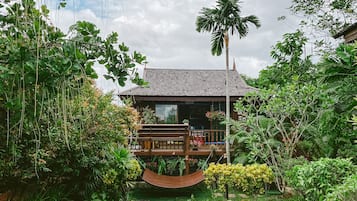 Superior Room | 1 bedroom, free minibar items, blackout curtains, free WiFi