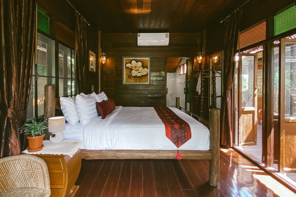 room, 1 king bed, garden view | 1 bedroom, free minibar items, blackout curtains, free wifi