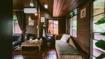 Superior Suite | Free minibar items, blackout drapes, free WiFi, bed sheets