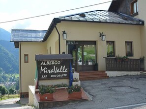 Overnatningsstedets indgangsparti