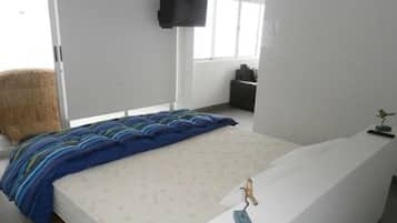 Apartment, 3 Bedrooms | 3 bedrooms, individually decorated, individually furnished