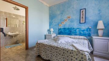 Double or Twin Room | Desk, blackout drapes, free WiFi, bed sheets