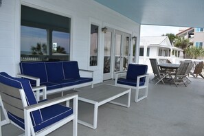 Outdoor dining - 💲Gorgeous Ocean View💲 Enormous 60' DECK - 6 BD 5 BA Home – Just Steps to Ocean & Restaurants (Saint Augustine Beach)