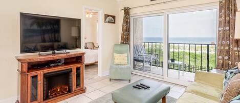 Smart TV, chimenea, consola de videojuegos y reproductor de DVD