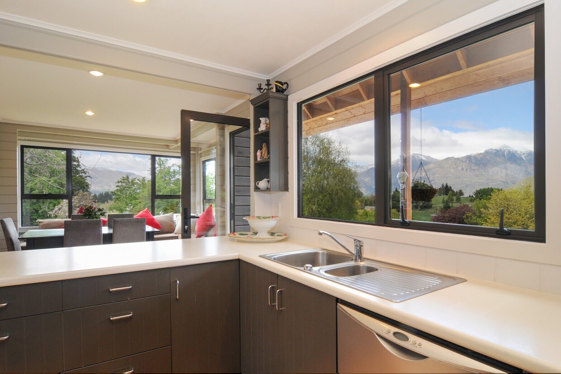 Top 10 Pet & DogFriendly In Queenstown, New Trip101