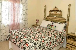 2 chambres, fer et planche à repasser, Wi-Fi gratuit, draps fournis