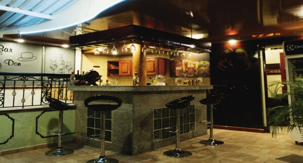 Bar (en la propiedad)