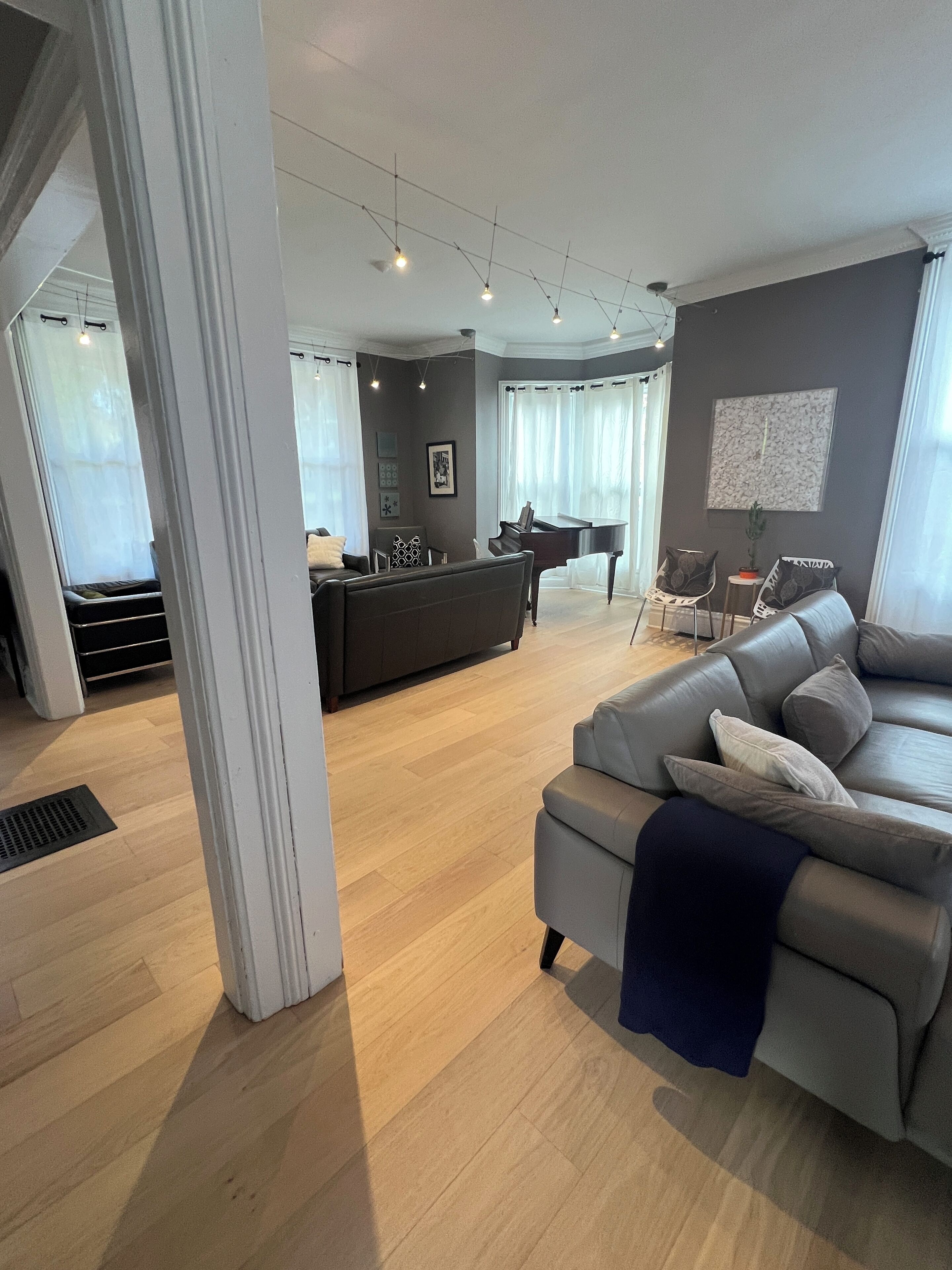 Een smart-tv, videogames, een dvd-speler en boeken