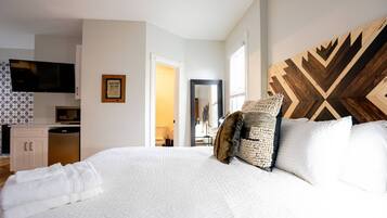 10 bedrooms, iron/ironing board, WiFi, bed sheets