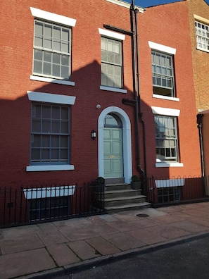 Exterior - Spring Bank ApartHotel (Preston)