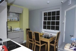 Electric kettle - Spring Bank ApartHotel (Preston)