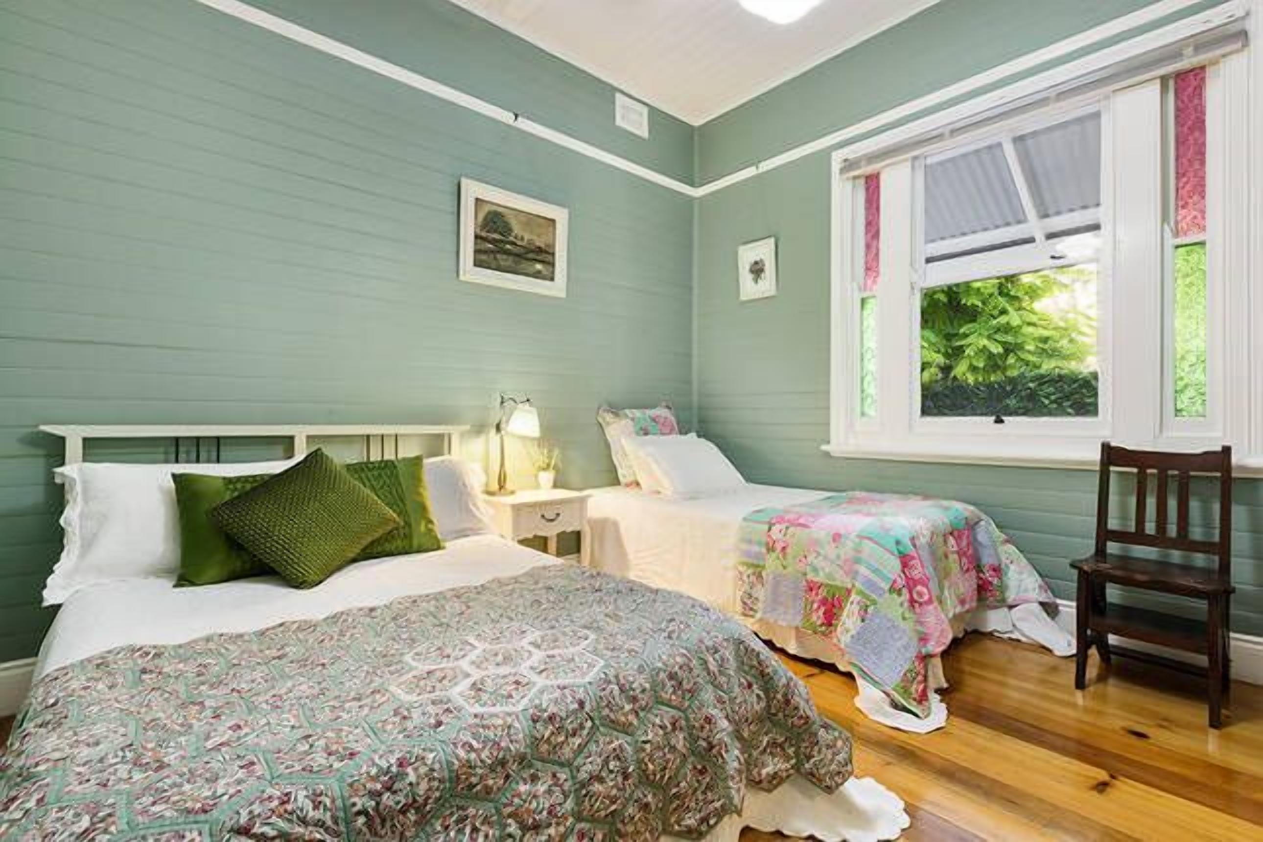 'Tara-Lee': A Step Back in Time... — image 14