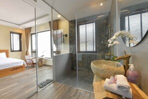 4 makuuhuonetta, tallelokero huoneessa, Wi-Fi