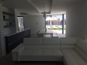 Interior - Luxurious enjoyment within walking distance of the sea, incl private swimming pool & jacuzzi (San Javier)