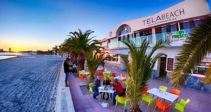 Ylellinen nautinto kävelyetäisyydellä merestä, mukaan lukien oma uima-allas ja poreallas