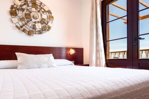 4 slaapkamers, een kluis op de kamer, een bureau