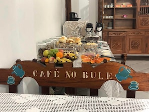 Free daily buffet breakfast