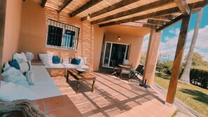 Terrace/patio - Villa in first line, garden, barbecue, ideal for families. (La Chullera)