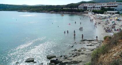 BRIGHT APARTMENT WITHIN WALKING DISTANCE FROM THE SEA