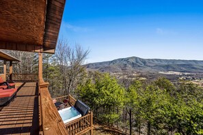 Property grounds - 5 Star Seclusion w/Panoramic Mtn Views! 5 Kings! Hot Tub & Swimming Pool Access! (Sevierville)