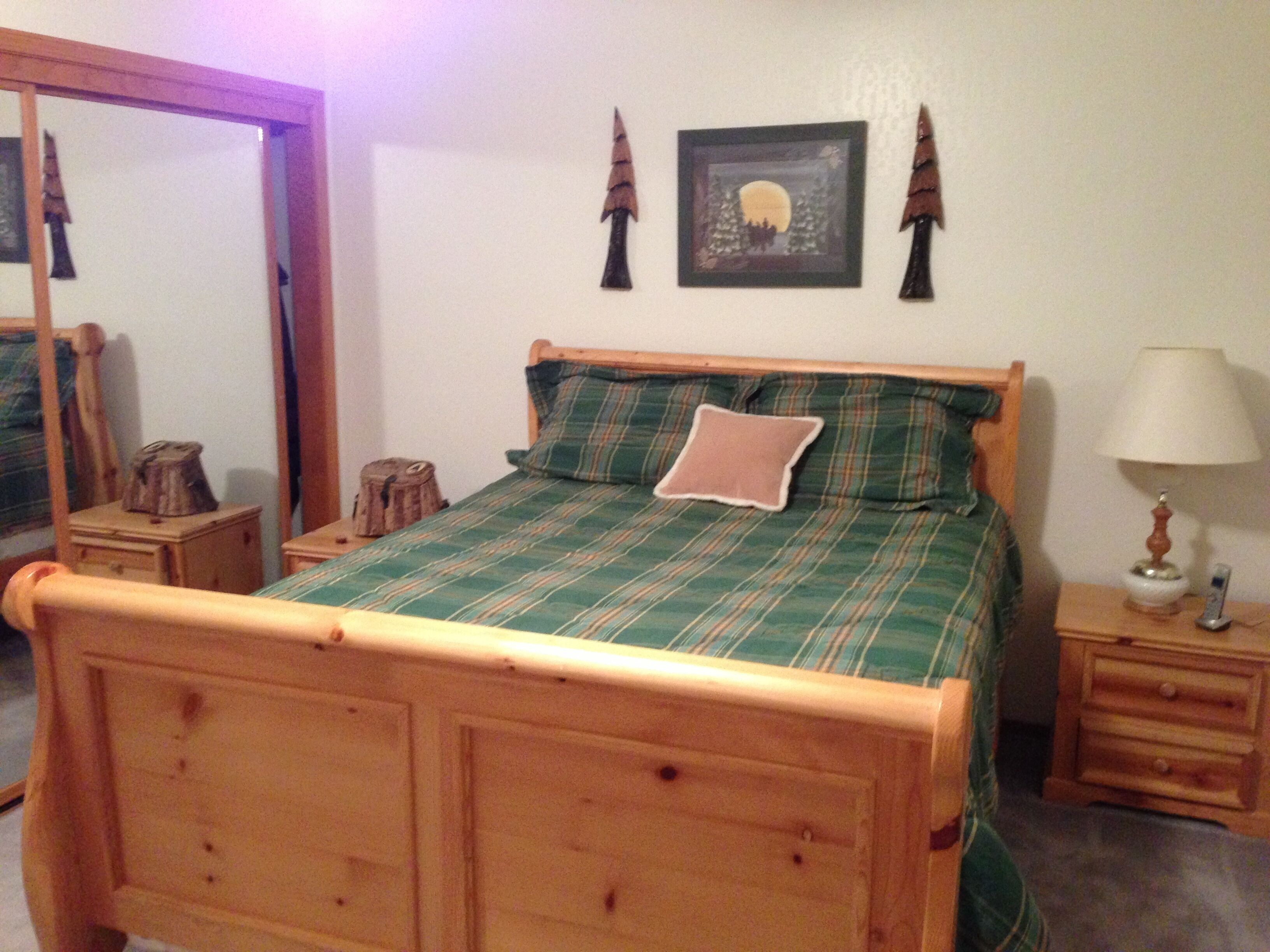 5 slaapkamers, een bureau, een strijkplank/strijkijzer, gratis wifi