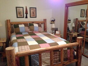 5 Schlafzimmer, Schreibtisch, Bügeleisen/Bügelbrett, kostenloses WLAN