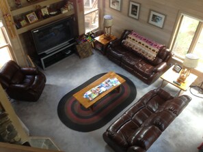 Fernseher, DVD-Player, Stereoanlage, Arbeitsbereiche