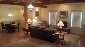 Smart TV, DVD player - Cow Creek Suite for Two 9 Highway Miles North of Ouray in Sunny Ridgway (Ridgway)