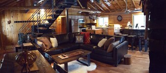 BELLE retraite en cabane en rondins * Activités de plein air * Motoneige * Randonnée * VTT *