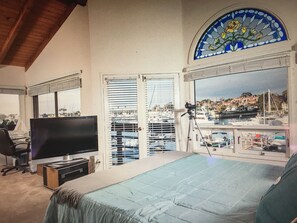 3 Schlafzimmer, Schreibtisch, Bügeleisen/Bügelbrett, kostenloses WLAN