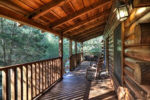 Terrace/patio - Peaceful Woods #25- Charming & Clean Log Cabin! (Sevierville)