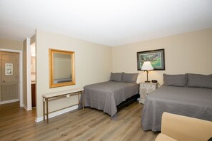 2 chambres, fer et planche à repasser, Wi-Fi gratuit, draps fournis