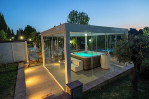 Utomhuspool