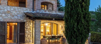 Villa Osservatorio for up to 11 with private pool, 15mins to San Gimignano