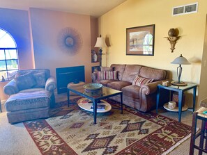 Flat-screen TV, DVD player - Well appointed condominium with a gorgeous view (Tucson)