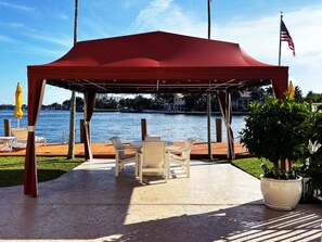 Outdoor dining - Fort Lauderdale Yacht & Beach Club 316 (Fort Lauderdale)