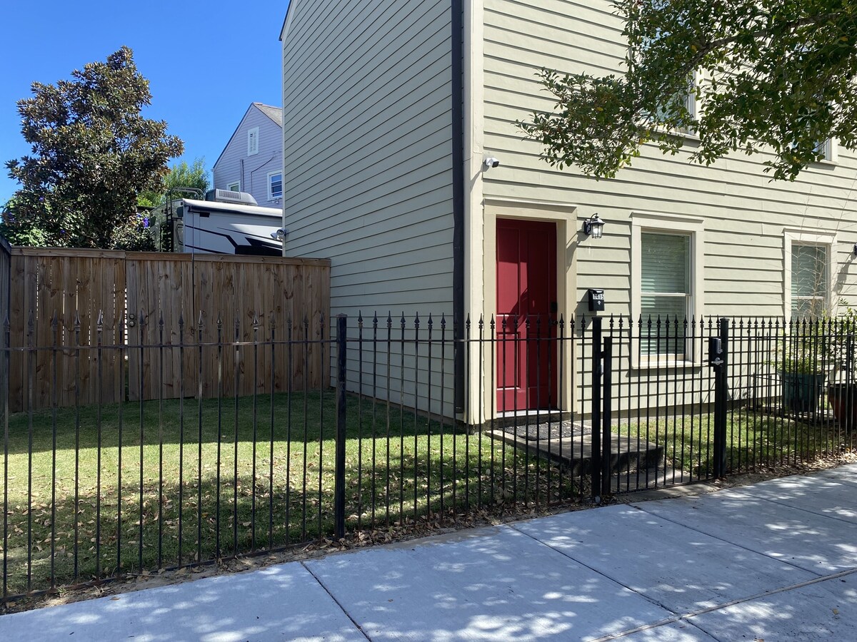 Rest, Relax, Recharge in Fully Equipped 1BR Space