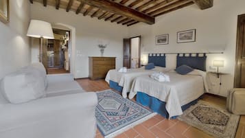 9 bedrooms, in-room safe, desk, iron/ironing board