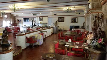 Desayuno buffet incluido todos los días