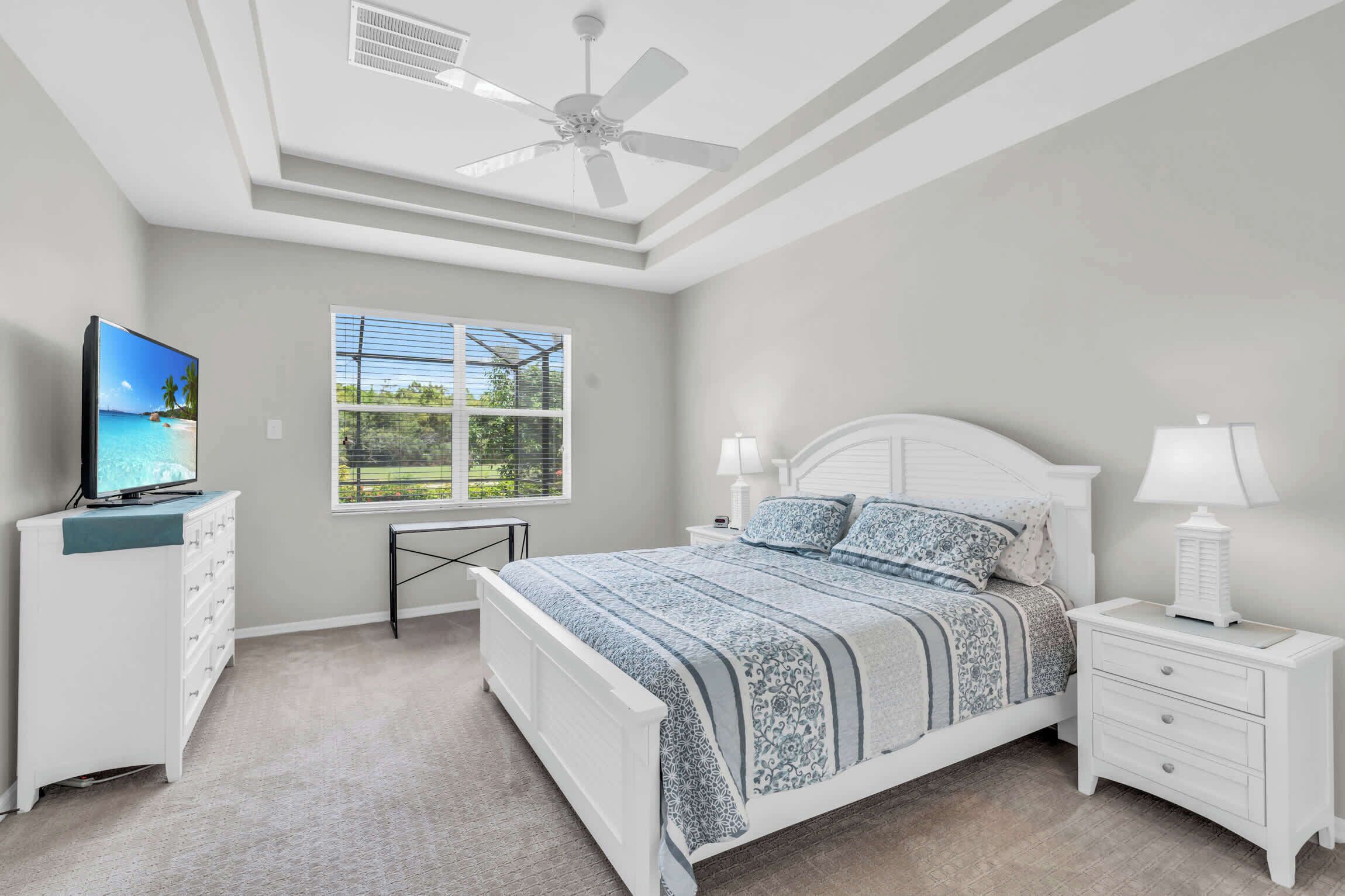 4 bedrooms, iron/ironing board, WiFi, bed sheets