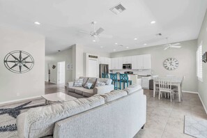 Televisión y oficina 