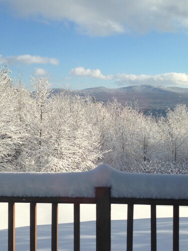 Relaxation in the mountains. Hike, Ski & explore around Jay Peak