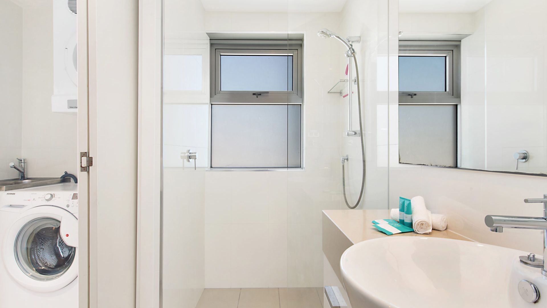 Eden Apartments Unit 901 Easy walk to Twin Towns services club and patrolled beaches with Wi-Fi Inc. — image 16