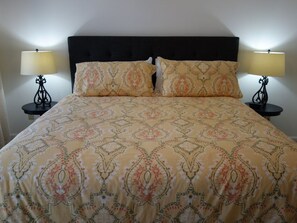 4 habitaciones, tabla de planchar con plancha y cuna de viaje